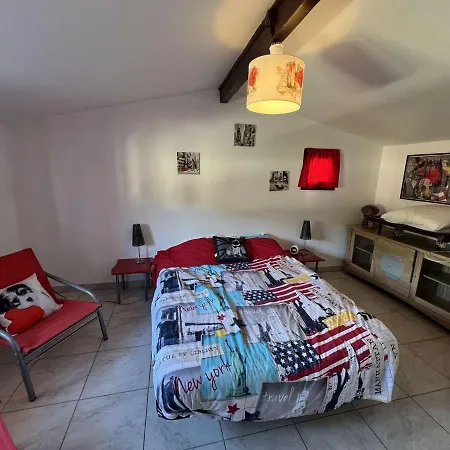 Maison 5 Pièces Avec Piscine, Près De La Plage, Idéal Pour Familles, à - Fr-1-701-15 Vendres