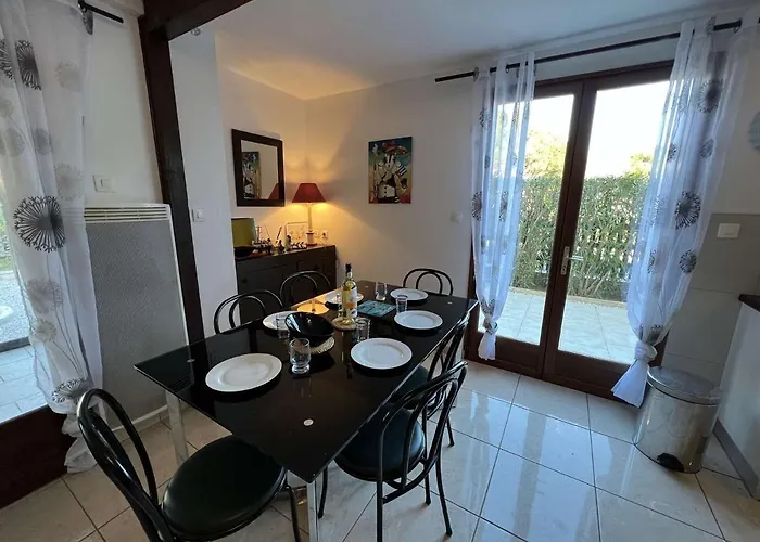Nyaraló Maison 5 Pieces Avec Piscine, Pres De La Plage, Ideal Pour Familles, A - Fr-1-701-15
