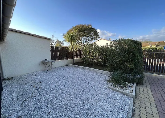 Vakantiehuis Maison 5 Pieces Avec Piscine, Pres De La Plage, Ideal Pour Familles, A - Fr-1-701-15 Vendres